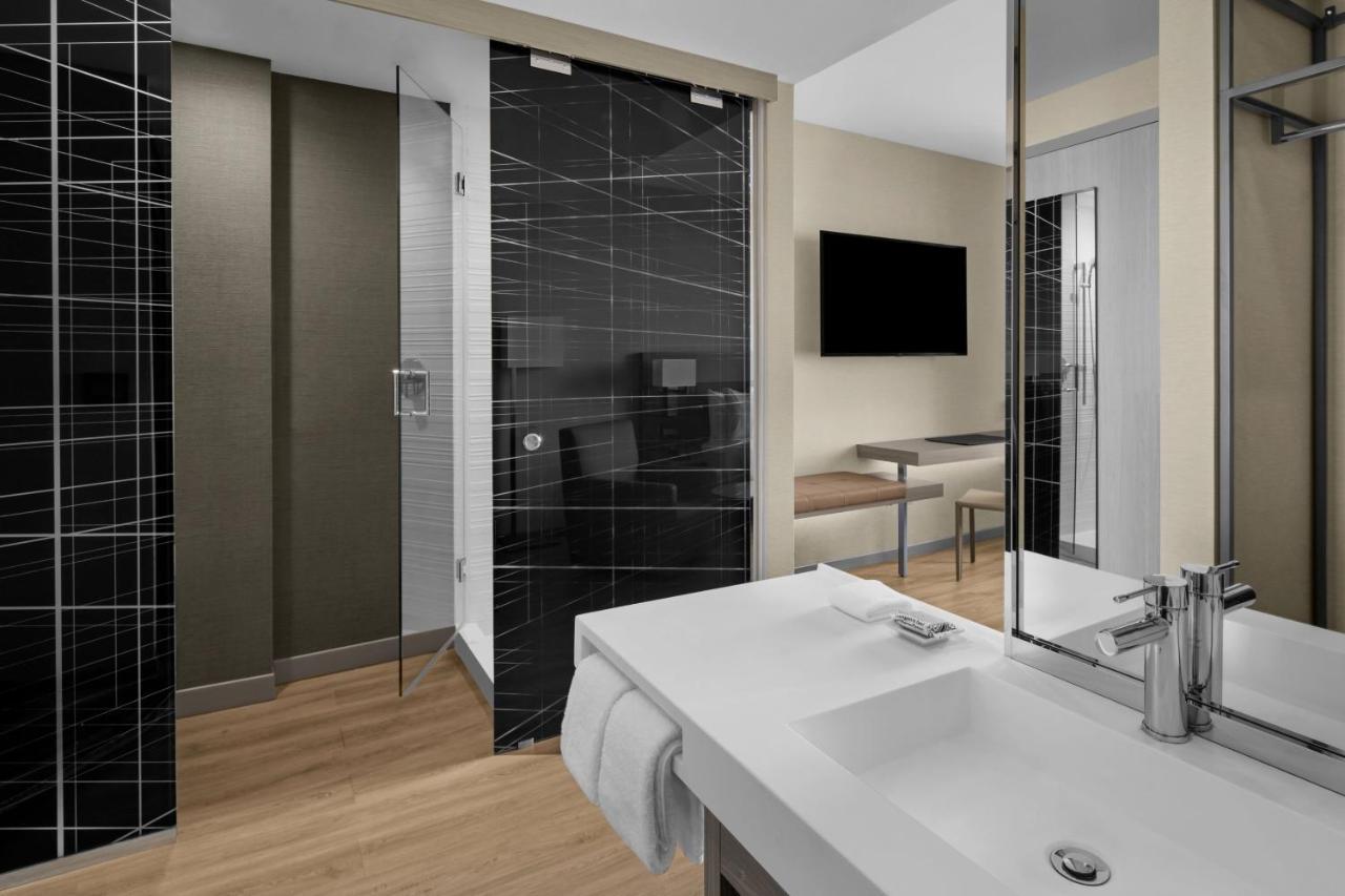 Ac Hotel By Marriott Miami Dadeland Glenvar Heights Exterior photo